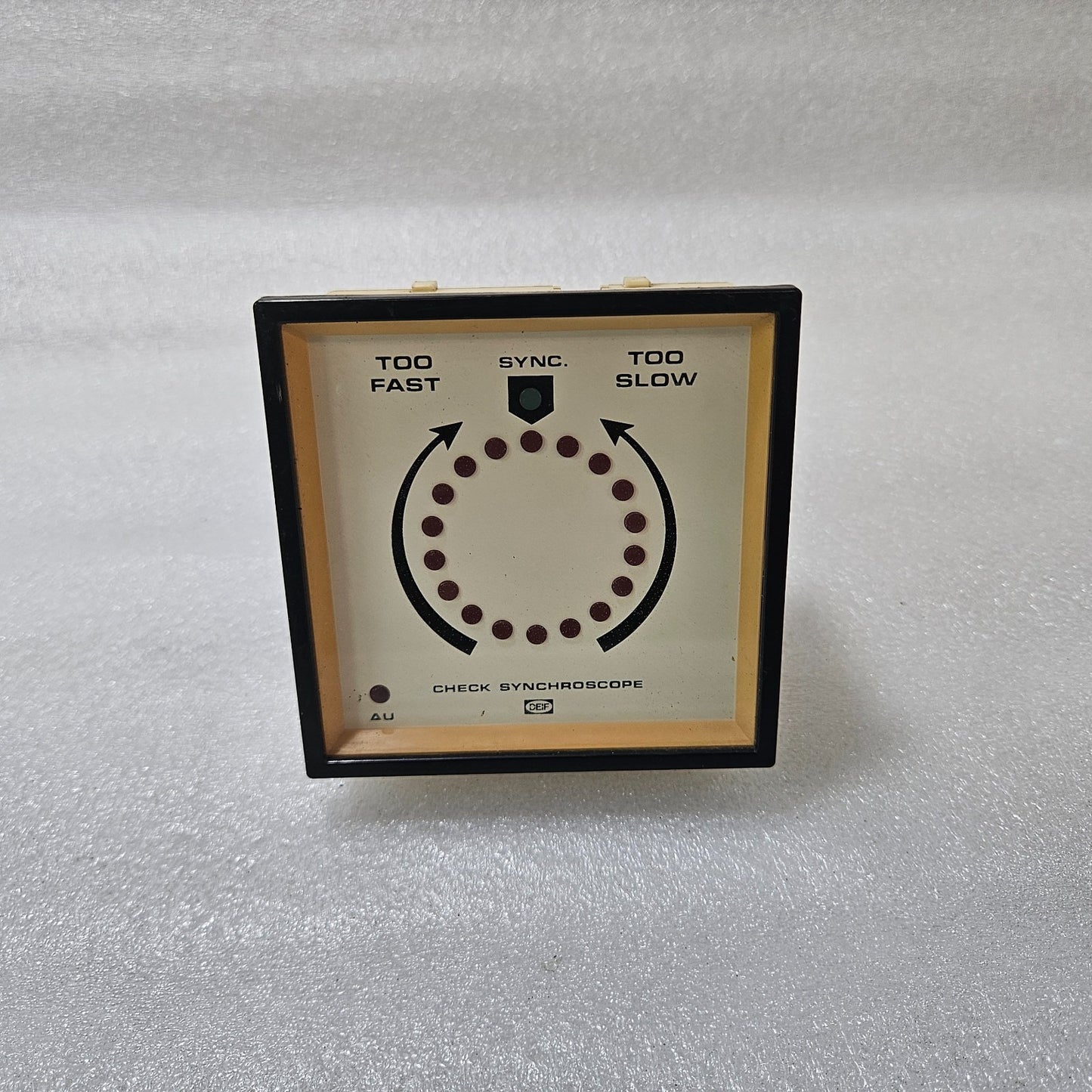 DEIF CHECK SYNCHROSCOPE PANEL METER GENERATOR SYNCHRONIZING INDICATOR 380–440V
