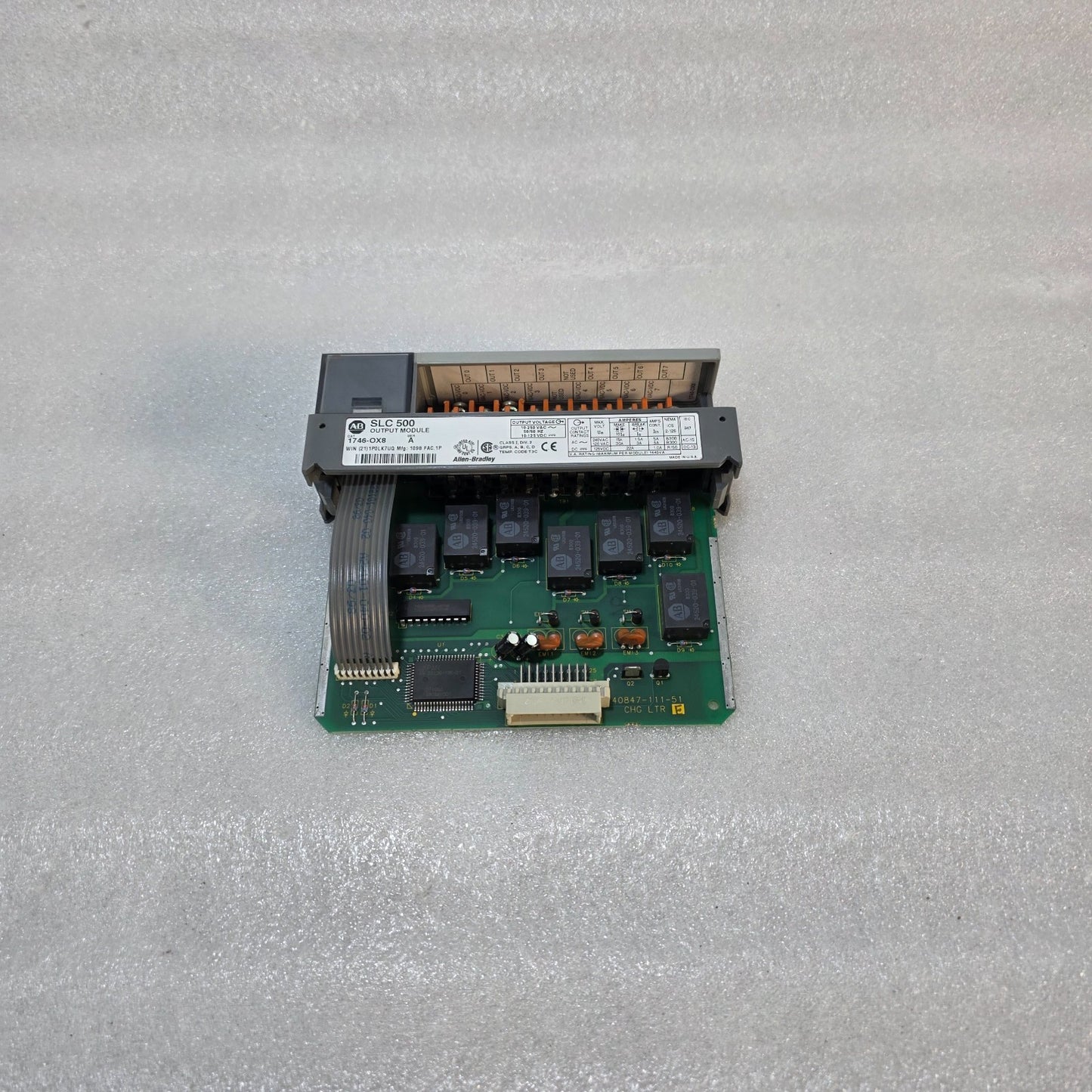 ALLEN 1746-OX8 SLC 500 OUTPUT MODULE – RELAY OUTPUT MODULE, 8 CHANNEL