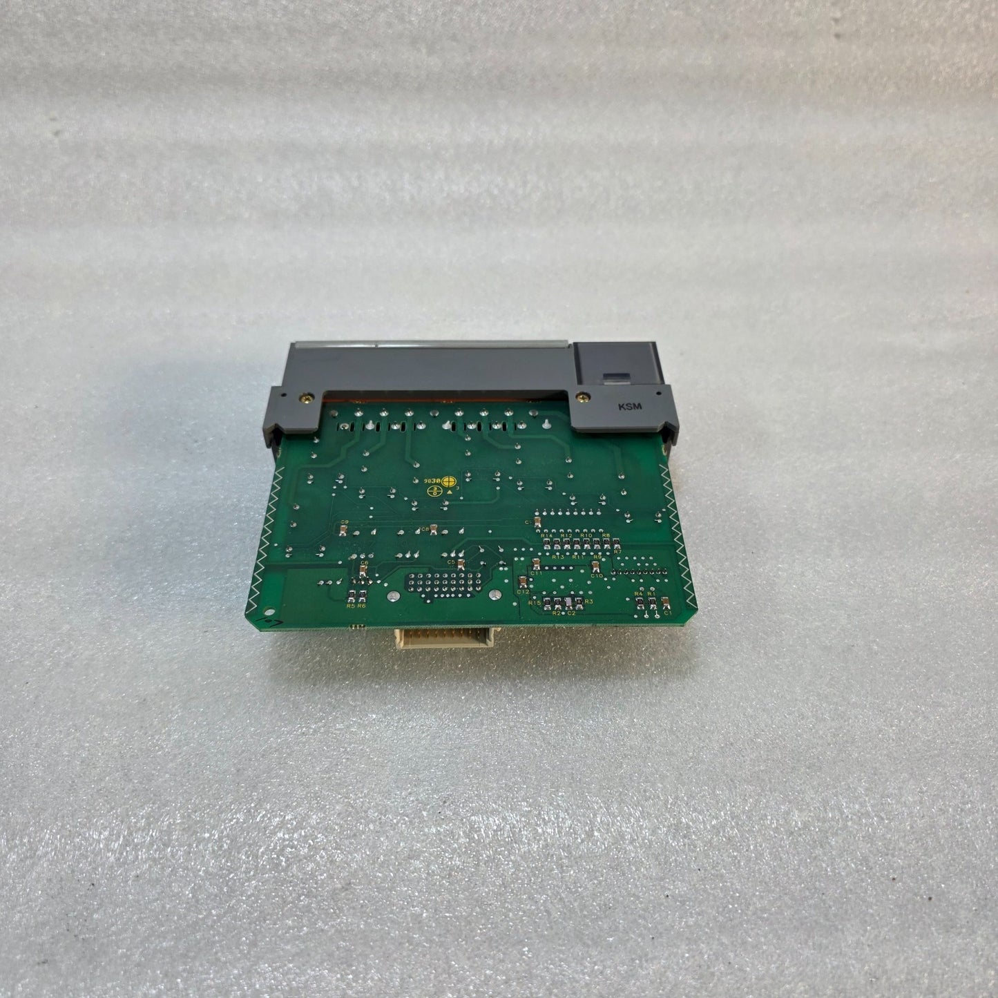 ALLEN 1746-OX8 SLC 500 OUTPUT MODULE – RELAY OUTPUT MODULE, 8 CHANNEL