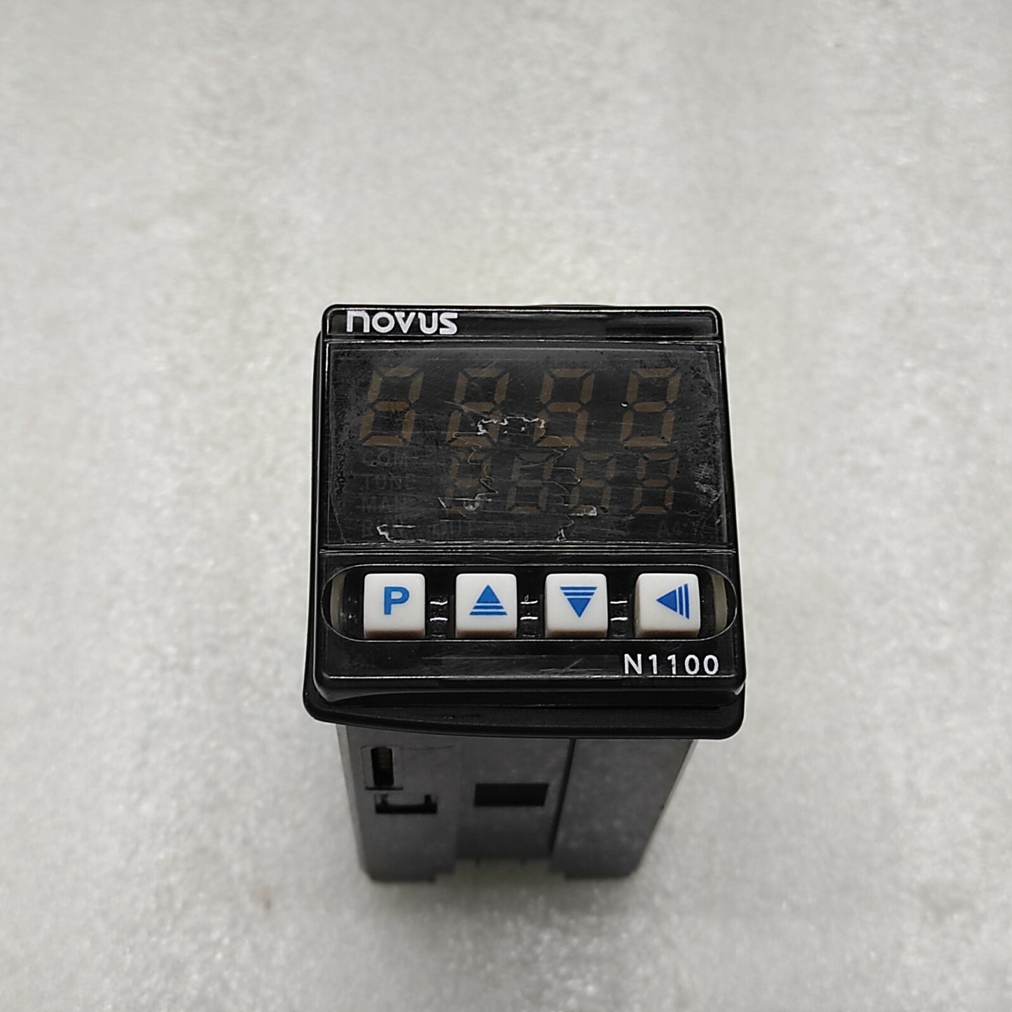 NOVUS N1100 UNIVERSAL CONTROLLER 100-240VAC