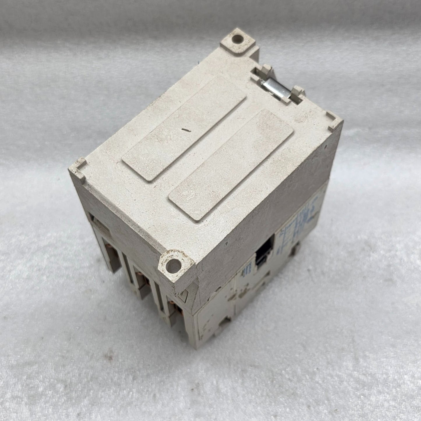 CUTLER HAMMER AN16GN0 MAGNETIC CONTACTOR 45A 110-120VAC AUX C320KGS1