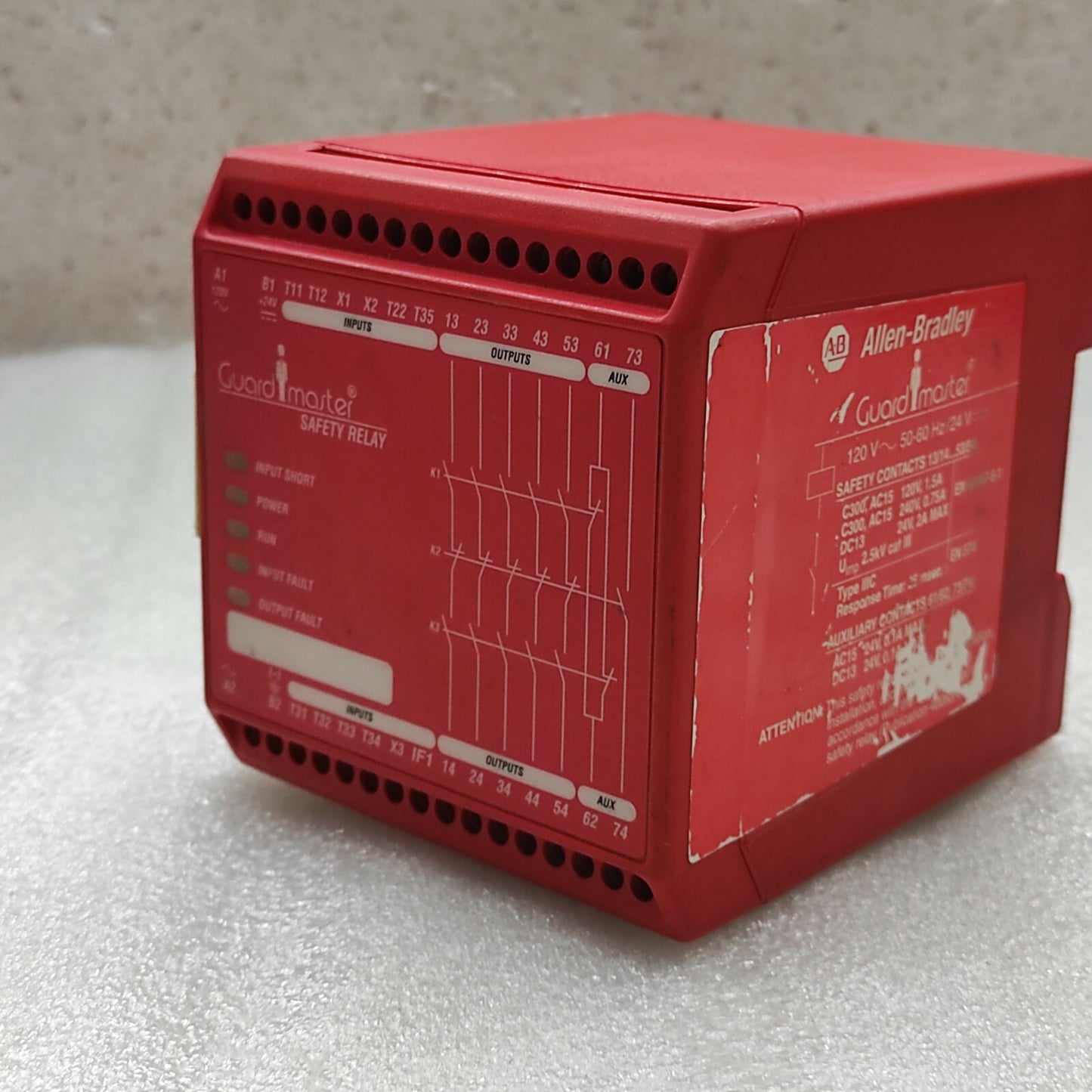 ALLEN BRADLEY 440R-ZBR520AZ1 GUARD MASTER SAFETY RELAY