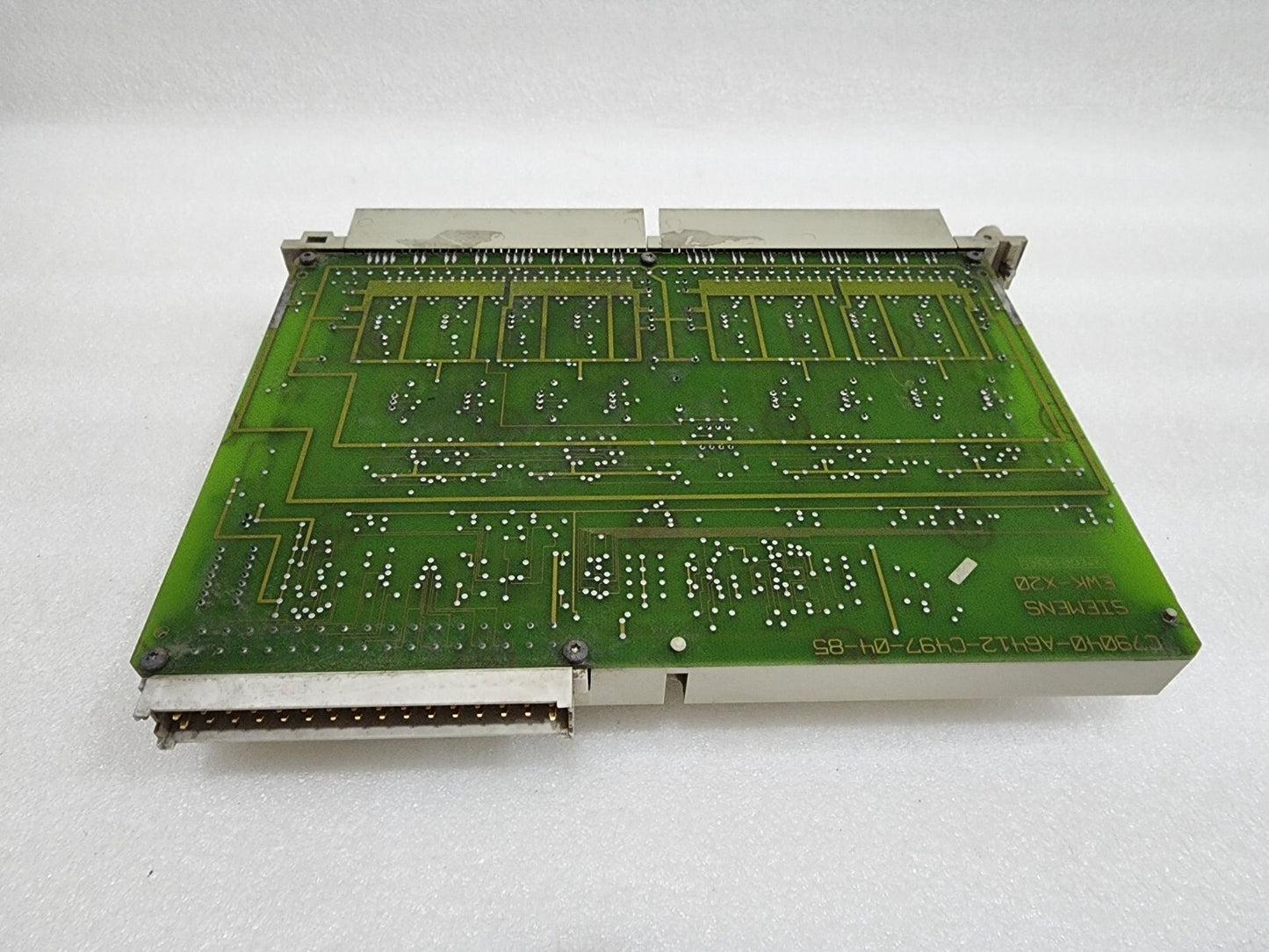 SIEMENS SIMATIC 6ES5 454-4UA13 DIGITAL OUTPUT MODULE