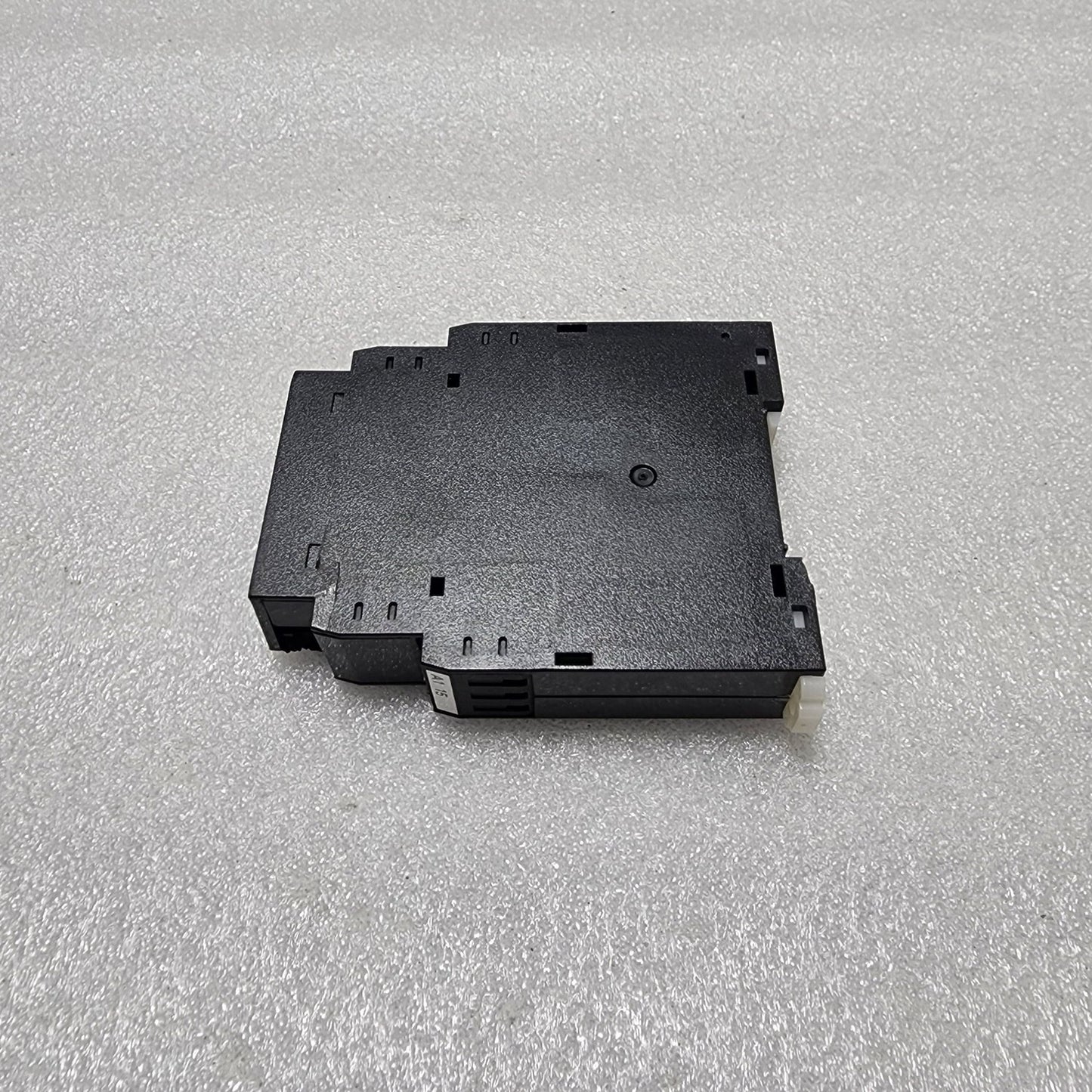 OMRON H3DKZ-A1 TIMER 0.1S-1200H 24-240V AC/DC