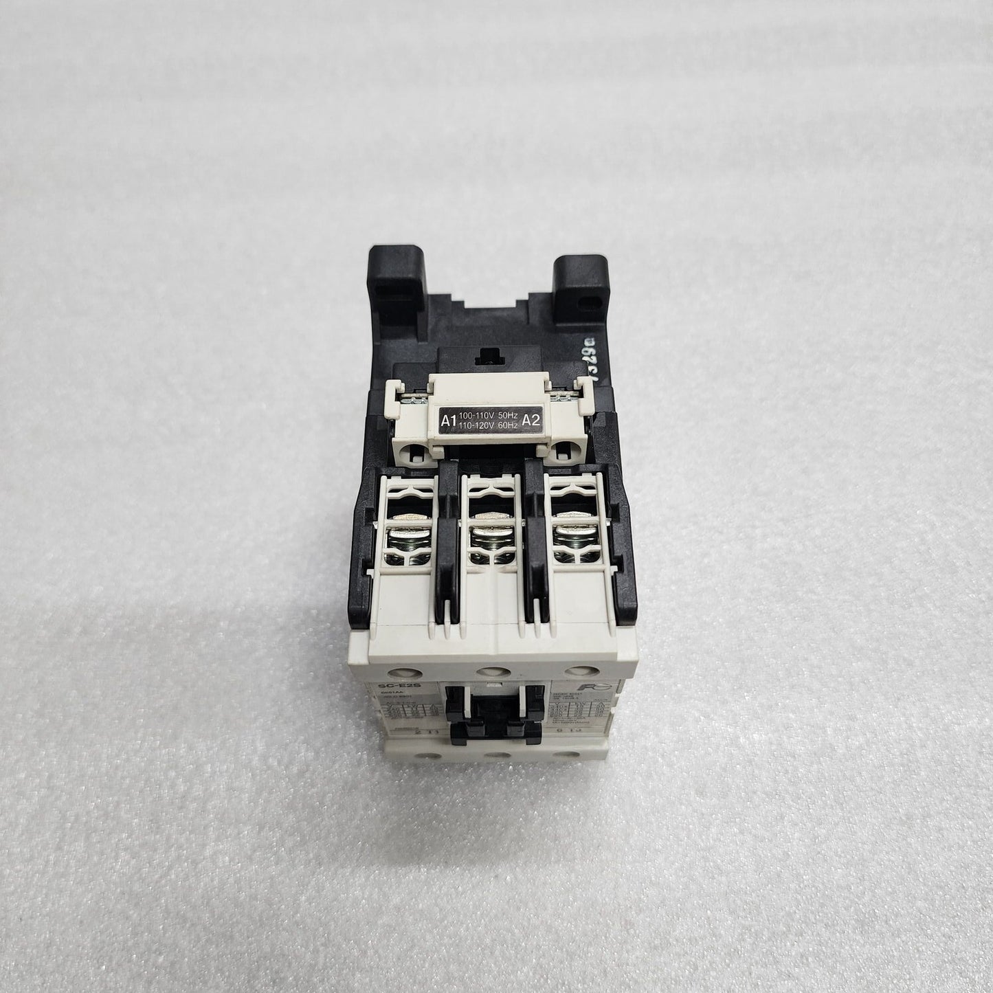 FUJI ELECTRIC SC-E2S MAGNETIC CONTACTOR SE51AA 100-120V