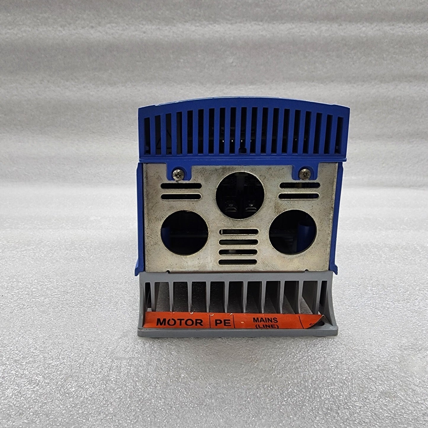 LENZE AC TECH ESV751N04TXB SMVECTOR 1HP 0.75KW