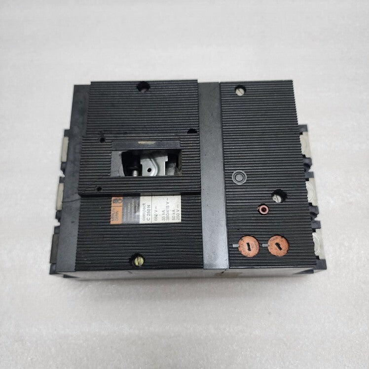 MERLIN GERIN COMPACT C250N 3-POLE CIRCUIT BREAKER C250NHL-D250