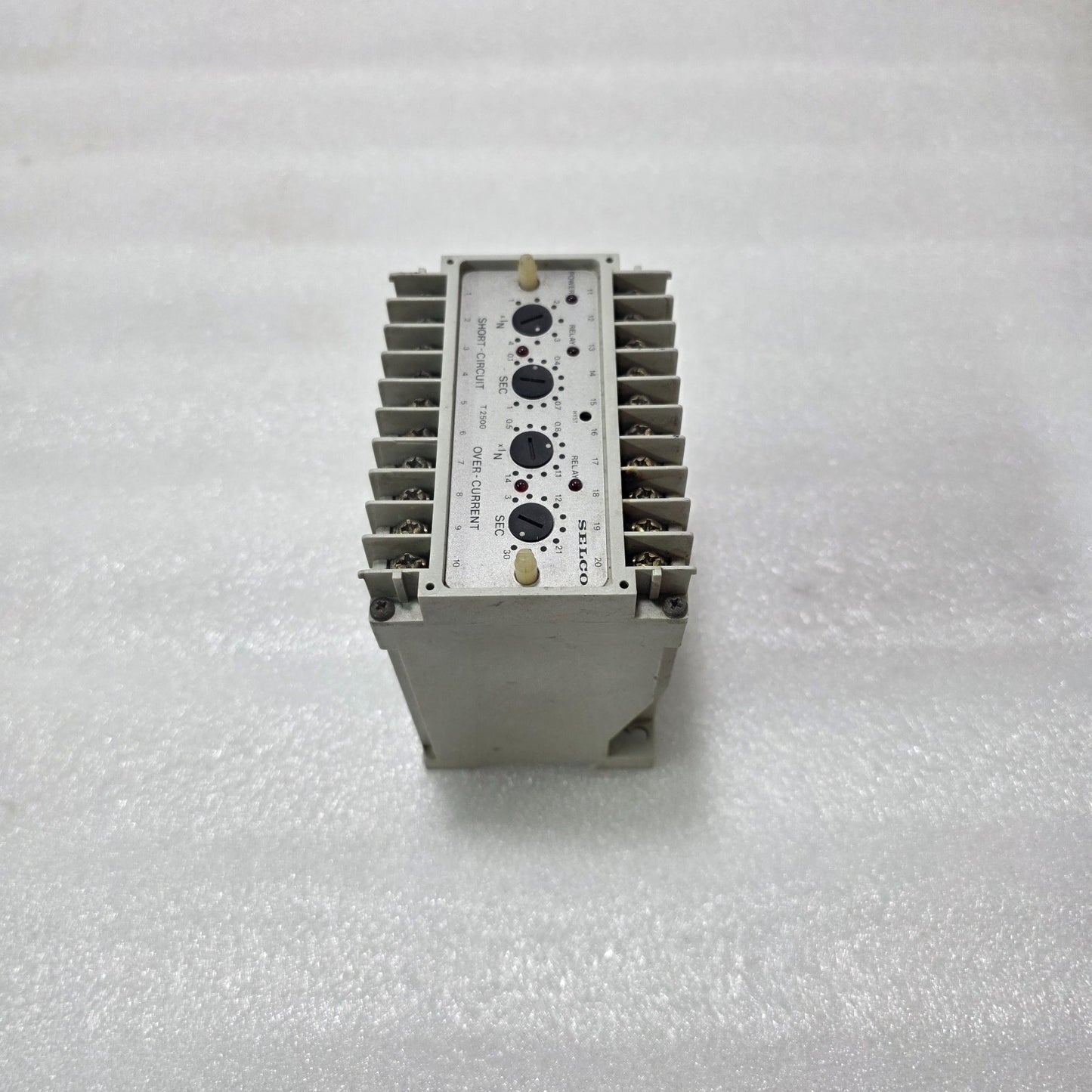 SELCO T2500-05 3-PHASE SHORT CIRCUIT & OVER-CURRENT RELAY | 5A PROTECTION RELAY