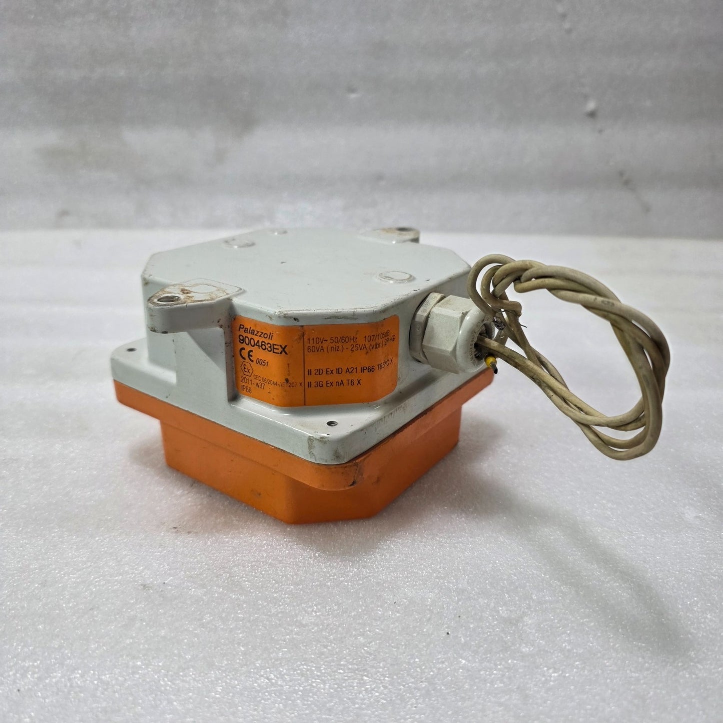 PALAZZOLI 900463EX EXPLOSION PROOF SIGNAL DEVICE 110V AC IP66 ATEX CERTIFIED IND