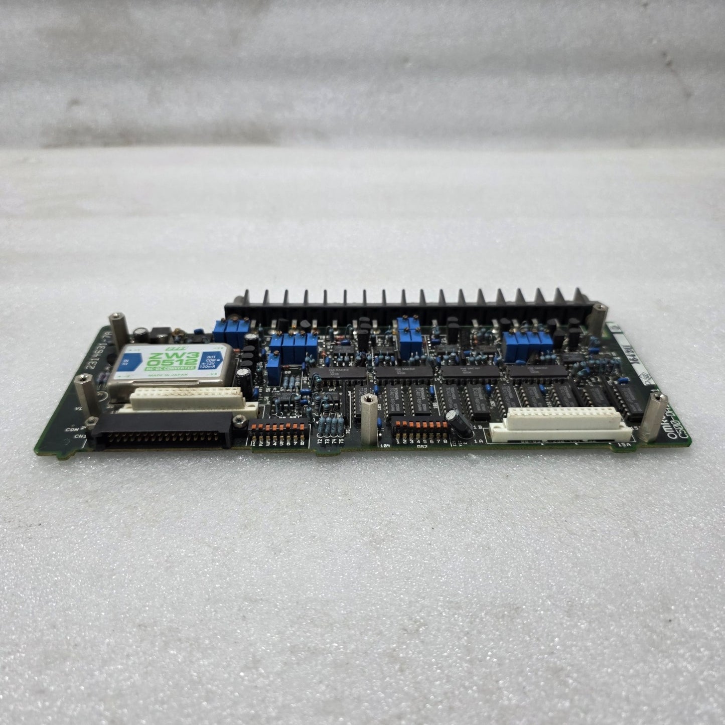 OMRON C500-DA101-1 PCB0024TZ PLC OUTPUT MODULE BOARD | 2314631-7A