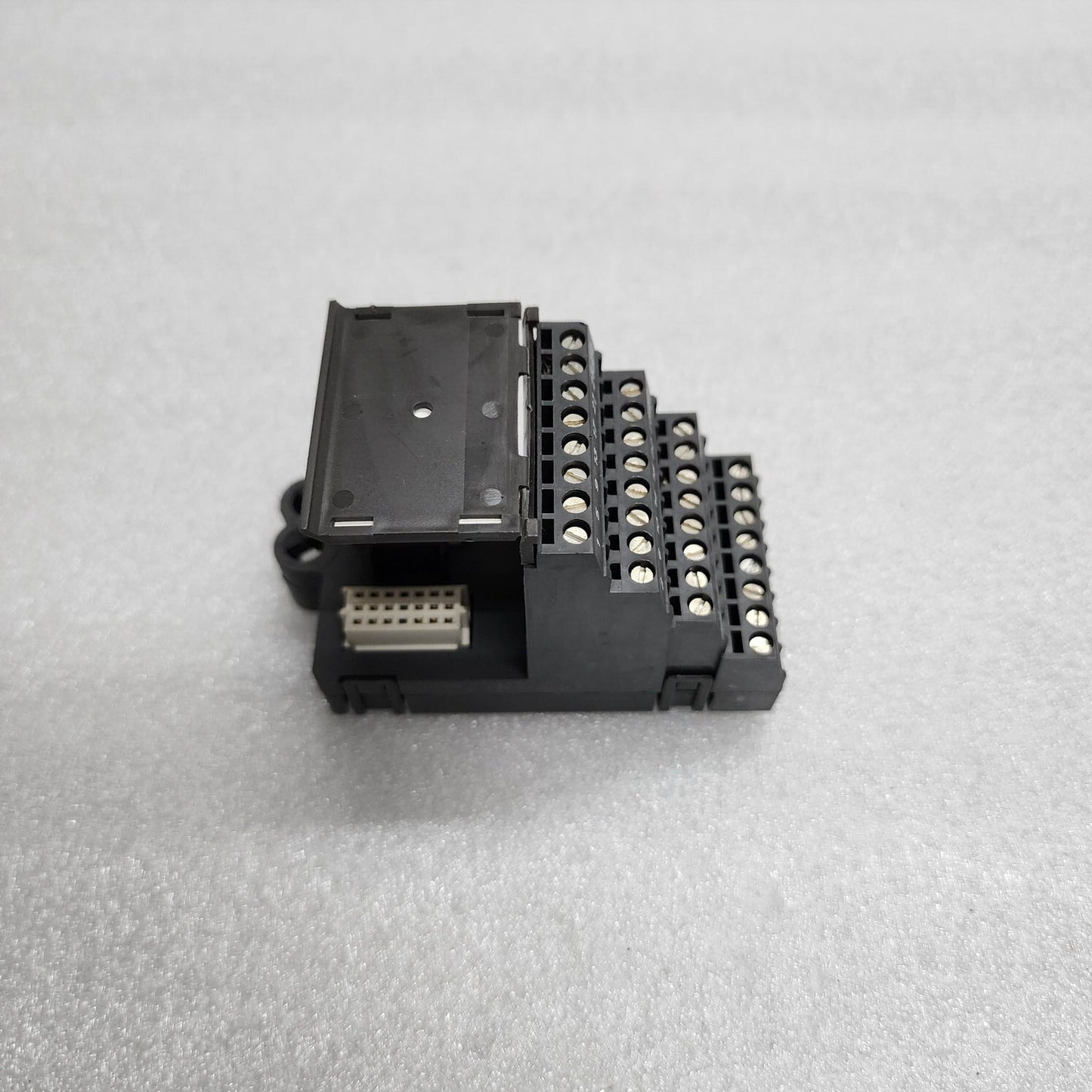 FISHER-ROSEMOUNT KJ4001X1-CJ1 32-CHANNEL TERMINAL BLOCK 12P1902X032