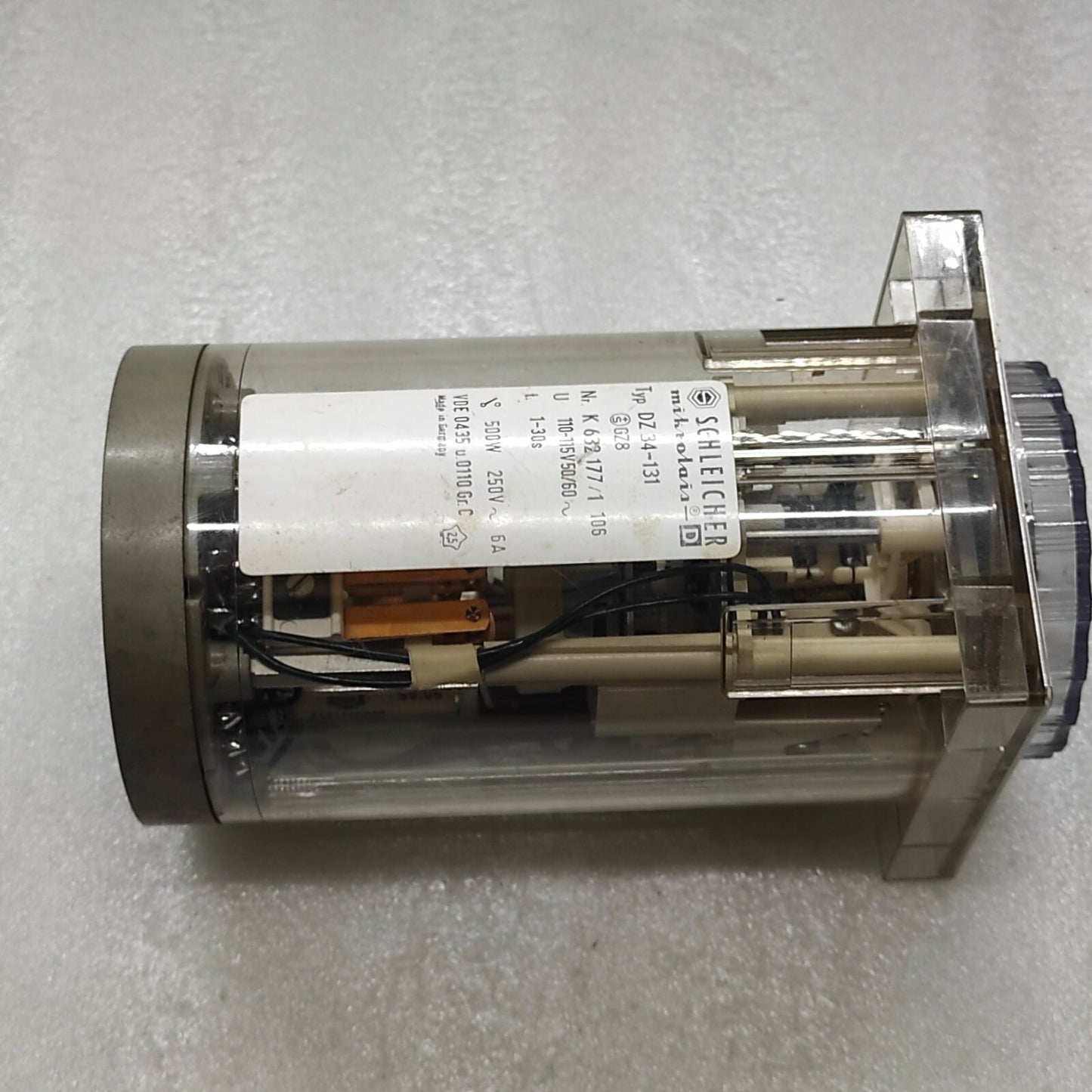 SCHLEICHER DZ 34-131 TIMER RELAY K632177/1-106 110-115V 1-30SEC