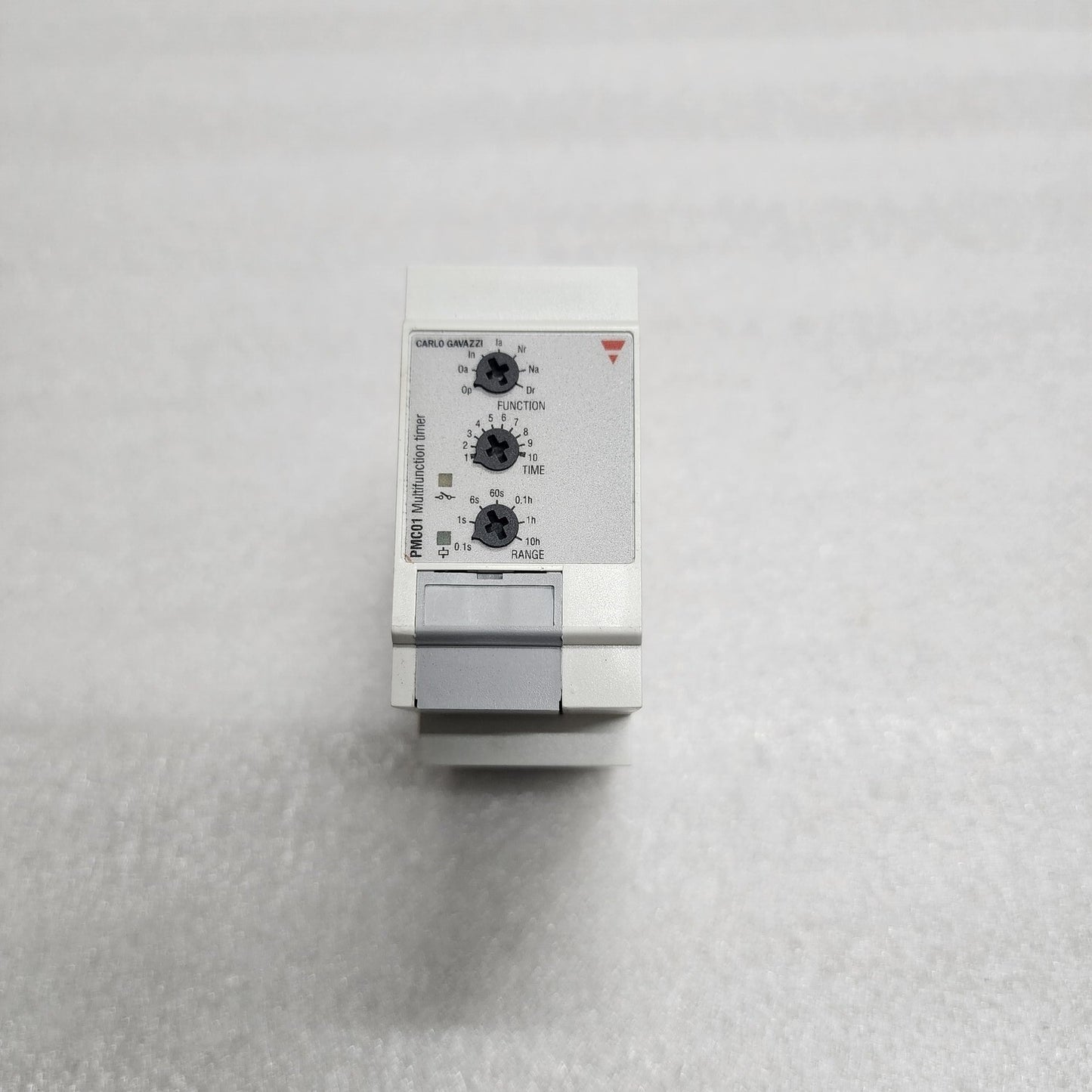 CARLO GAVAZZI PMC01D115 MULTIFUNCTION TIMER