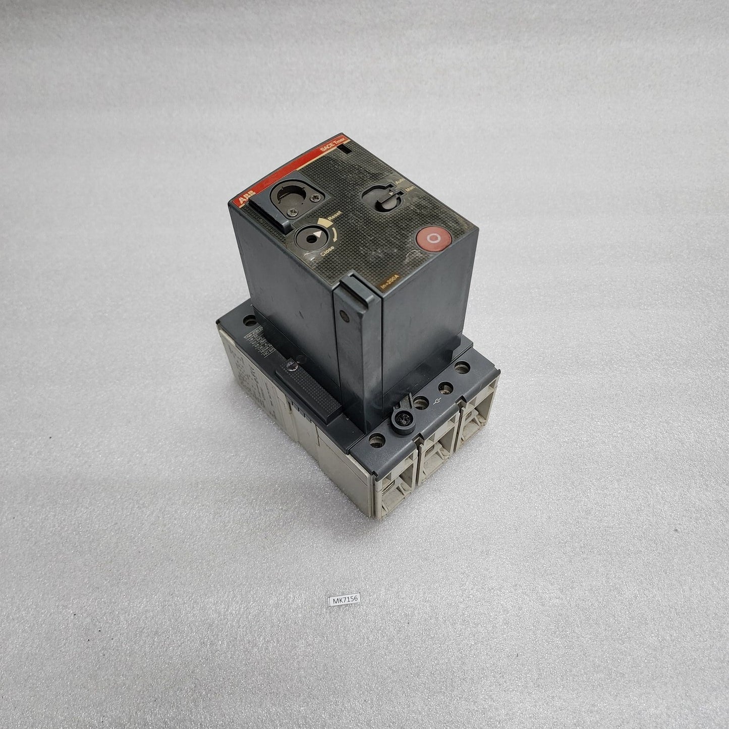 ABB SACE TMAX XTSN 250 MOTOR OPERATOR BREAKER 200A