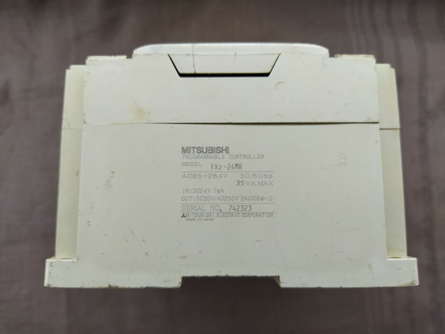Mitsubishi MELSEC FX2-24MR Programmable Controller 85-264V AC FX224MR
