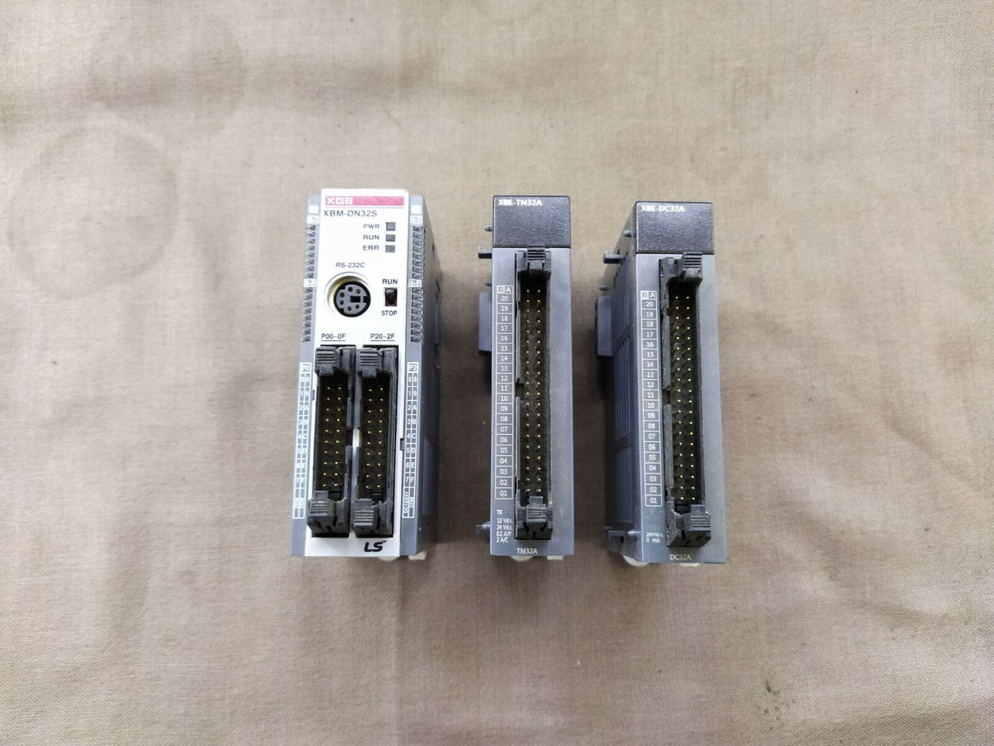 LS Electric XBM-DN32S Programmable Controller XBE-TN32A XBE-DC32A PLC