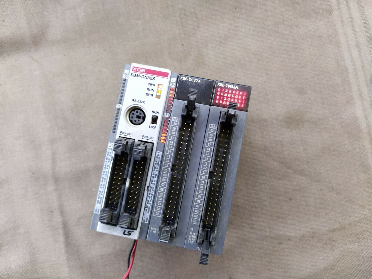 LS Electric XBM-DN32S Programmable Controller XBE-TN32A XBE-DC32A PLC