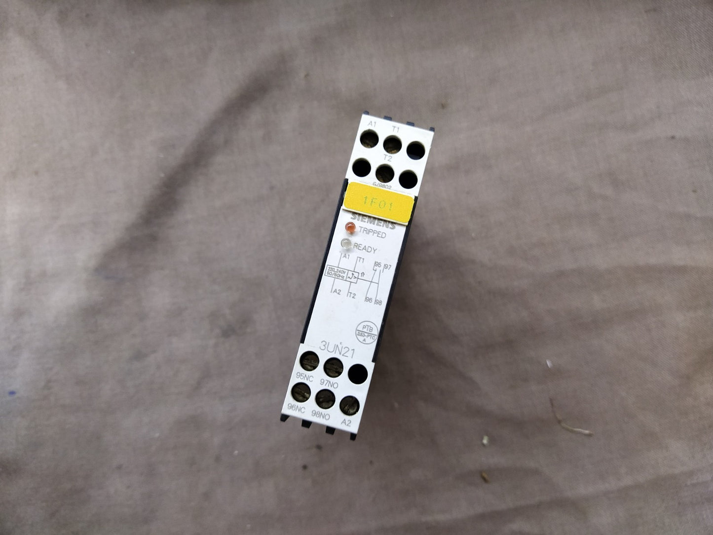 LOT OF 3 X SIEMENS 3UN2100-0AN7 THERMISTOR TRIPPING UNIT X LOT OF 3