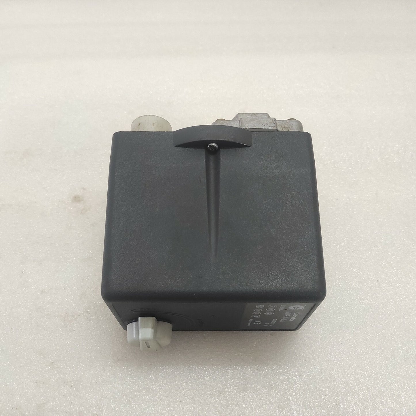 CONDOR MDR3-EA PRESSURE SWITCH 690V