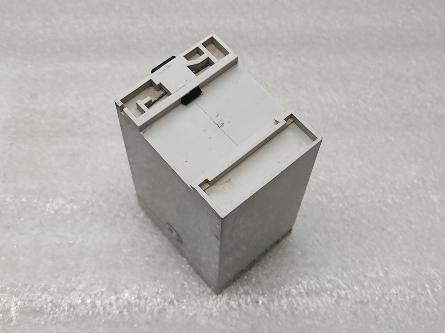 MULTITEK M200-V1X VOLTAGE RELAY 1-PH VOLTAGE UNDER TRIP 220V