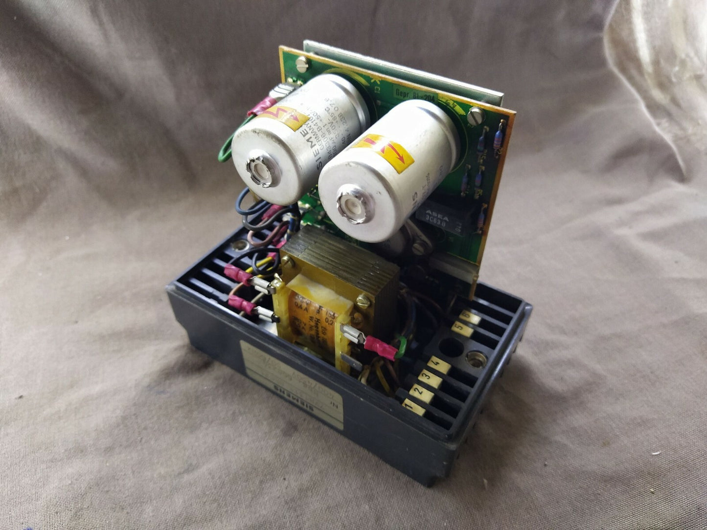 SIEMENS 7VH1311 SRC21 Capacitor Time Delay Unit 7VH1 311