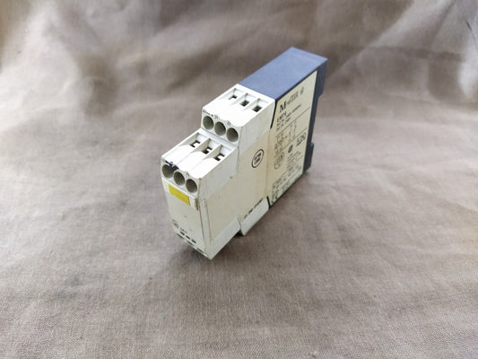 3 X KLOCKNER MOELLER EMT6 THERMISTOR OVERLOAD RELAY LOT OF 3 UNIT