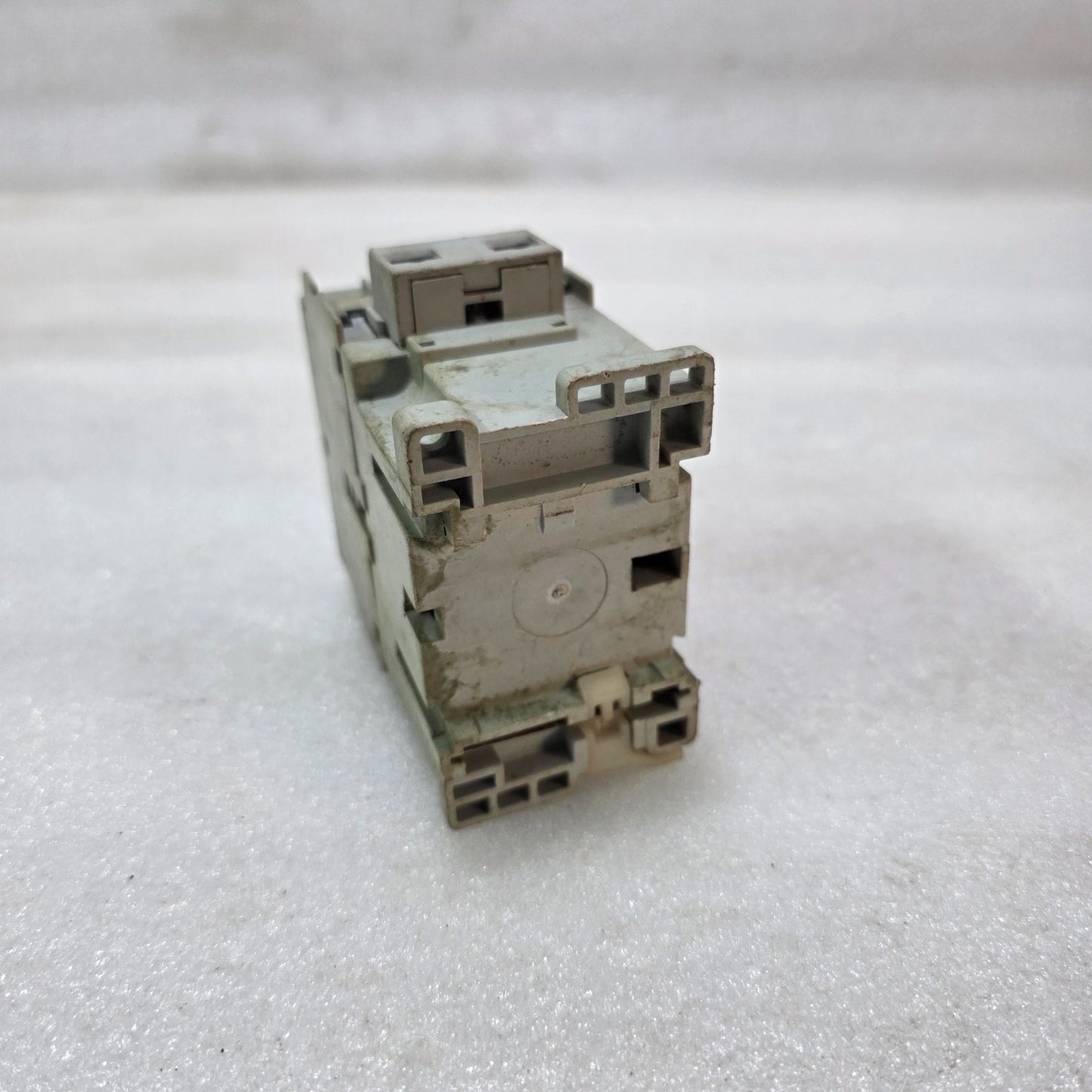 SPRECHER + SCHUH CA7-16-10 CONTACTOR 16A 3 POLE 110/120V COIL IEC MOTOR STARTER
