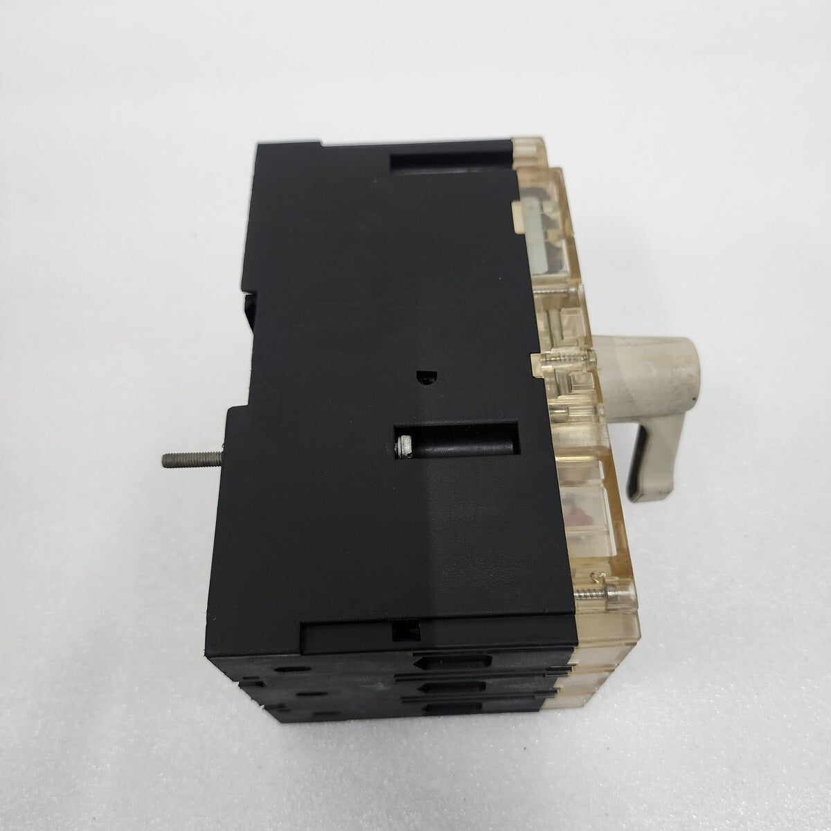 MOELLER NZMS4-40 3-POLE CIRCUIT BREAKER WITH THERMAL MAGNETIC TRIP MODULE 40A