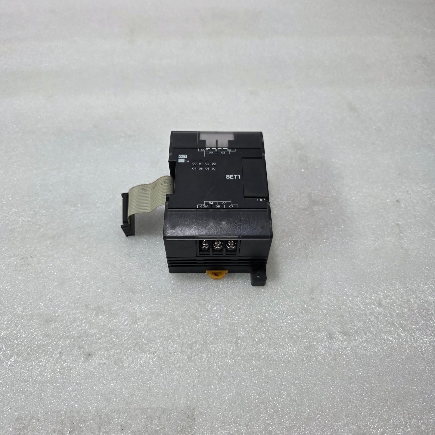 OMRON CP1W-8ET1 PLC OUTPUT UNIT TRANSISTOR OUTPUT MODULE 8 POINT CP1 SERIES