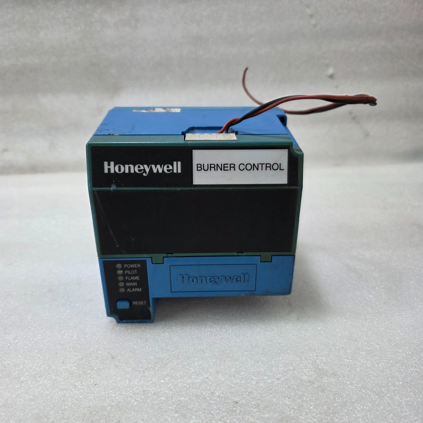 HONEYWELL RM7890A1015 BURNER CONTROL MODULE | FLAME SAFEGUARD CONTROLLER | 120VA