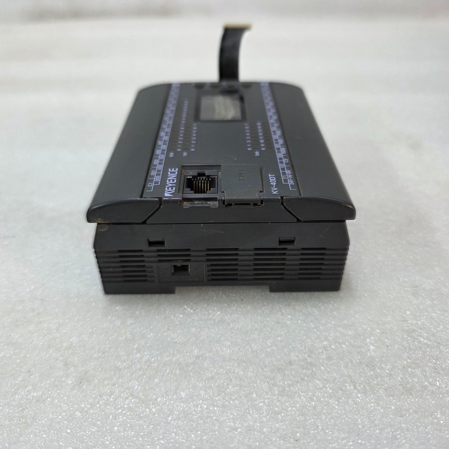 KEYENCE KV-40DT PLC OUTPUT MODULE 24V DC TRANSISTOR OUTPUT KV SERIES INDUSTRIAL