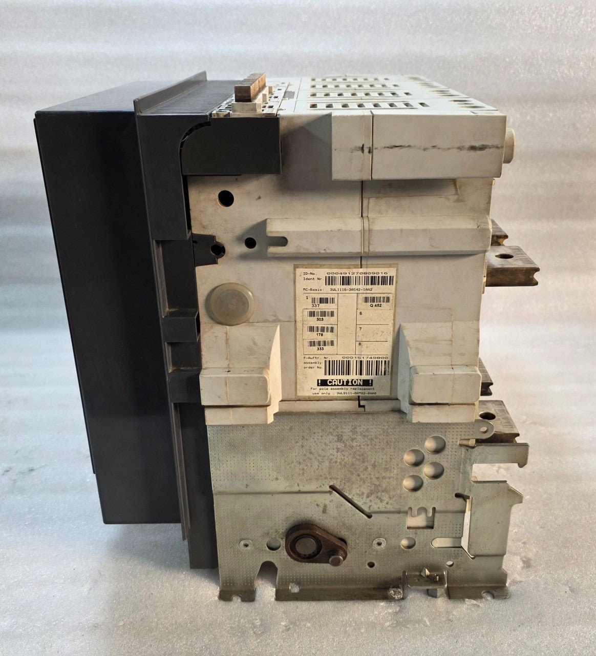 SIEMENS 3WL 3WL1112-2CB45-4GS4-Z AIR CIRCUIT BREAKER 1250A 4-POLE DRAW OUT