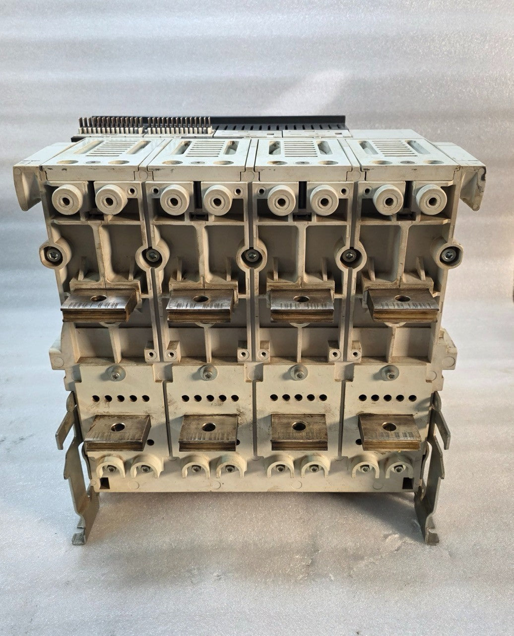 SIEMENS 3WL 3WL1112-2CB45-4GS4-Z AIR CIRCUIT BREAKER 1250A 4-POLE DRAW OUT