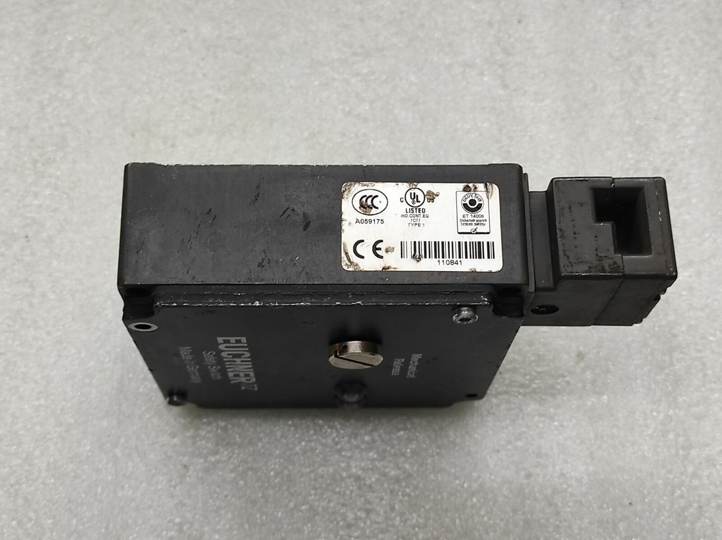 EUCHNER TZ1LE024M SAFETY SWITCH 082050 230VAC/24VDC