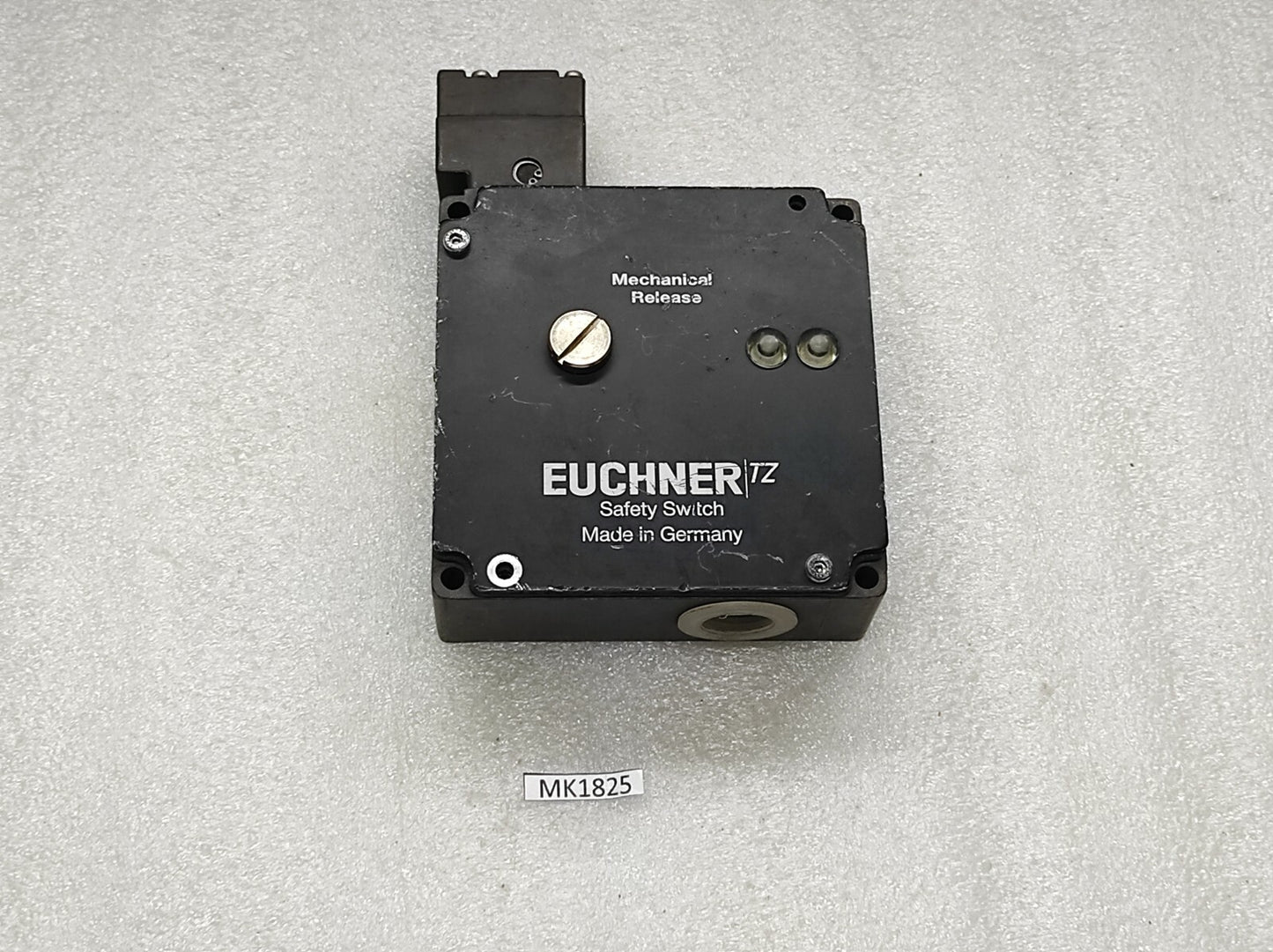 EUCHNER TZ1LE024M SAFETY SWITCH 082050 230VAC/24VDC