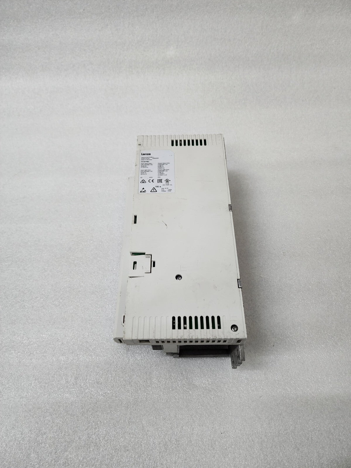 LENZE I55BE240F10V11000S INVERTER DRIVE 4KW/5HP 0-400/480V