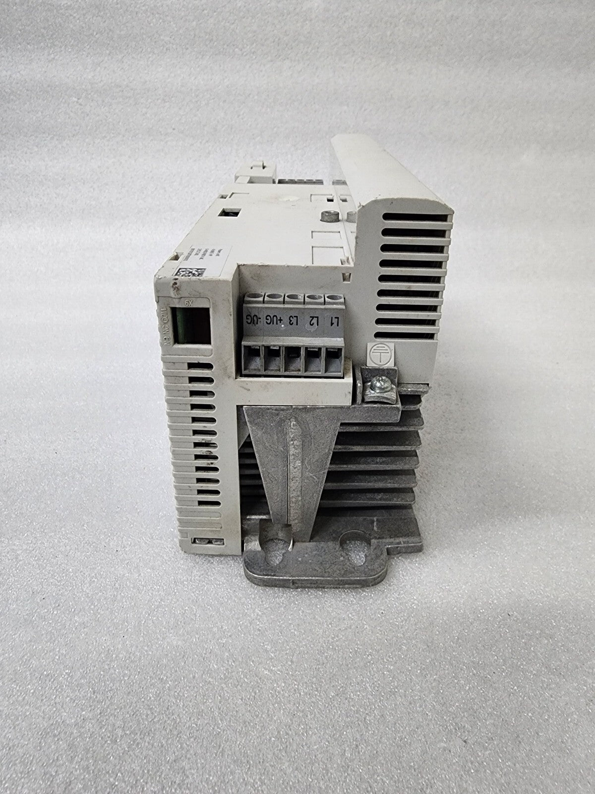 LENZE I55BE240F10V11000S INVERTER DRIVE 4KW/5HP 0-400/480V