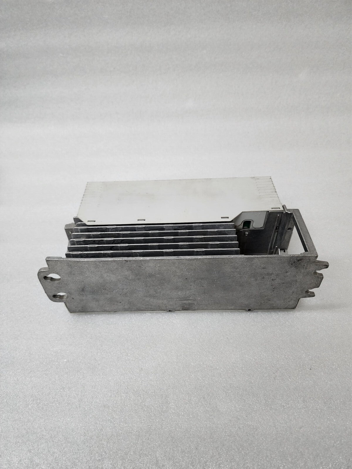 LENZE I55BE240F10V11000S INVERTER DRIVE 4KW/5HP 0-400/480V