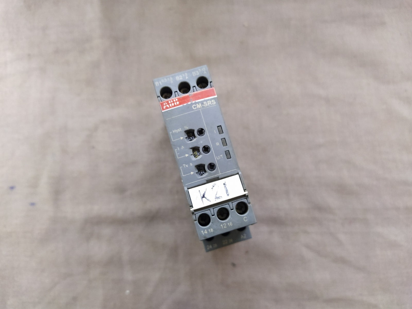 ABB CM-SRS.22S OVER-UNDER CURRENT RMS MONITORING RELAY 1SVR730841R1500