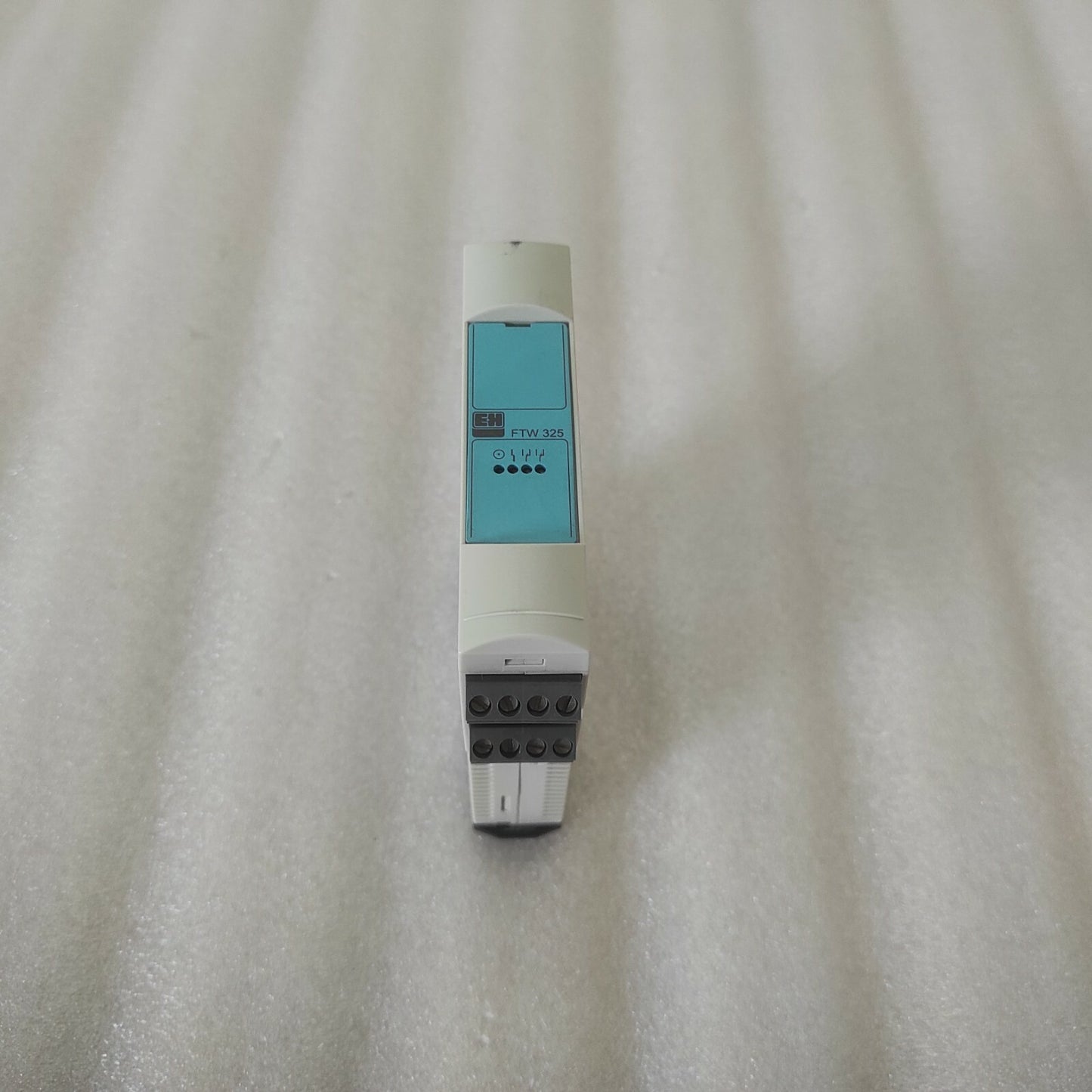 ENDRESS HAUSER FTW 325 CONDUCTIVE POINT LEVEL SWITCH NIVOTESTER FTW325-B2B1A
