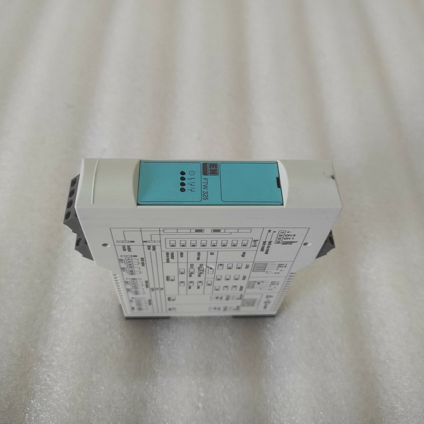 ENDRESS HAUSER FTW 325 CONDUCTIVE POINT LEVEL SWITCH NIVOTESTER FTW325-B2B1A