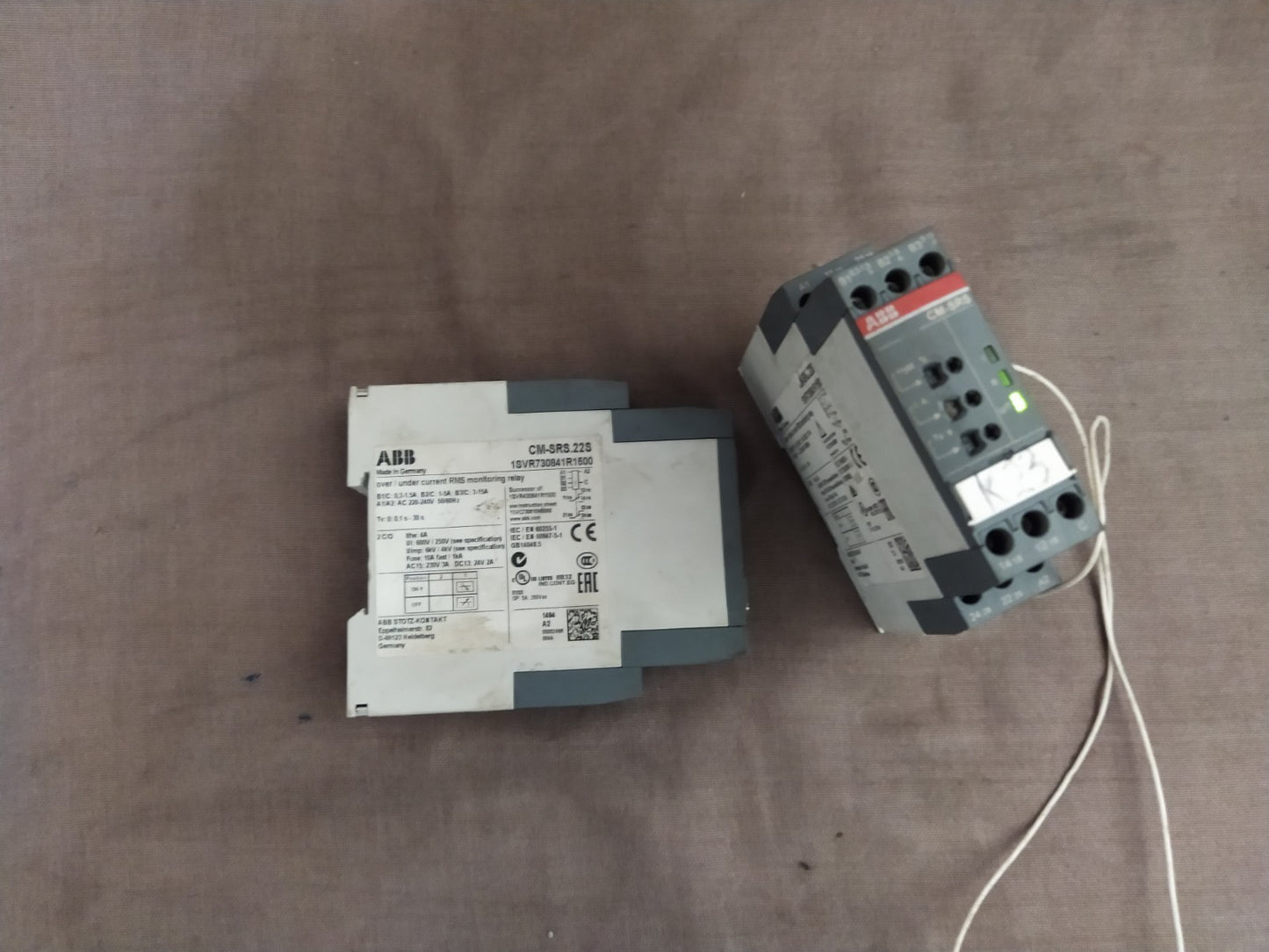 ABB CM-SRS.22S OVER-UNDER CURRENT RMS MONITORING RELAY 1SVR730841R1500