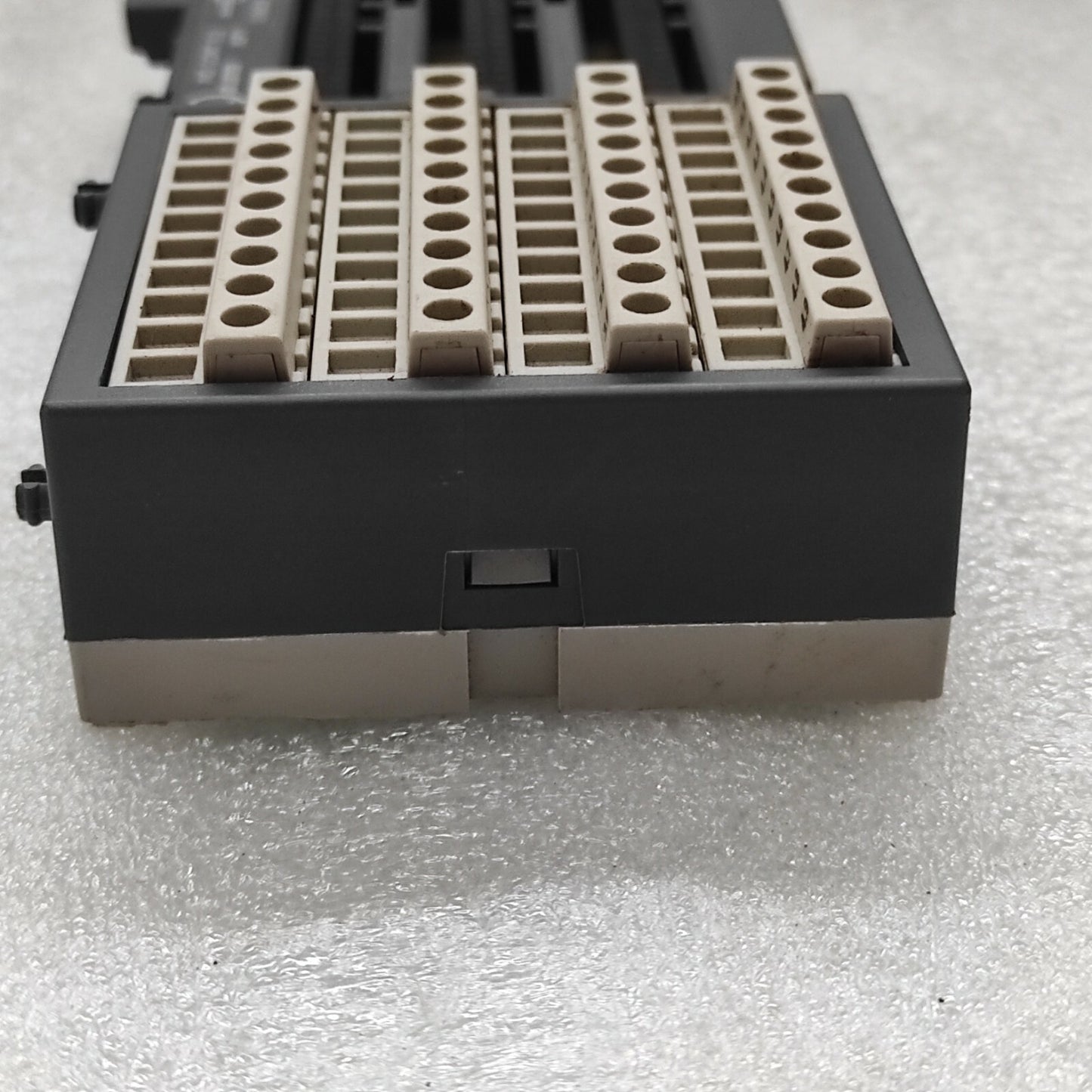 ABB TU515-C0 I/O TERMINAL 1SAP212200R0001