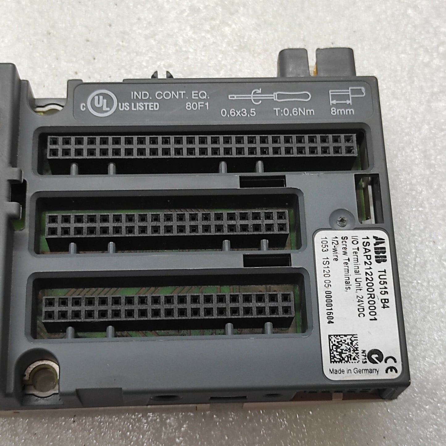 ABB TU515-B4 I/O TERMINAL UNIT 1SAP212200R0001 TU515
