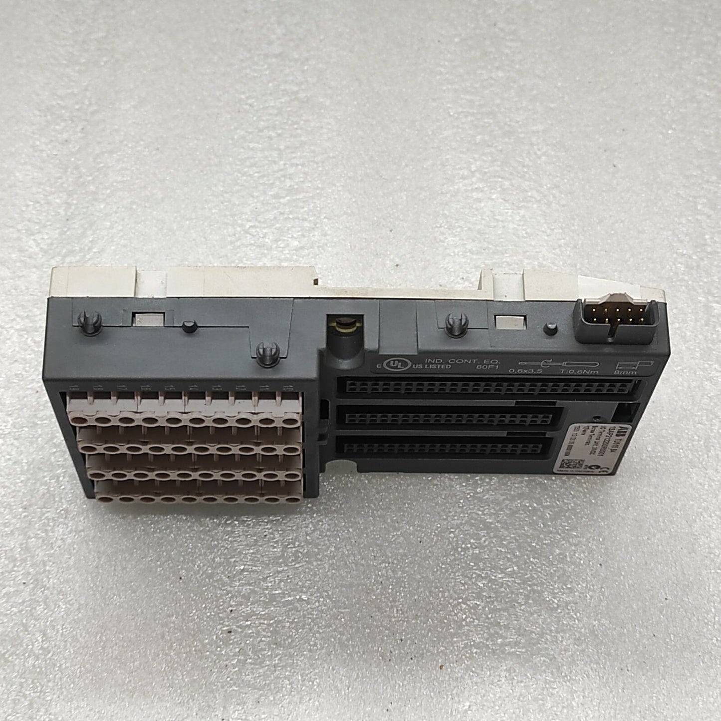 ABB TU515-B4 I/O TERMINAL UNIT 1SAP212200R0001 TU515