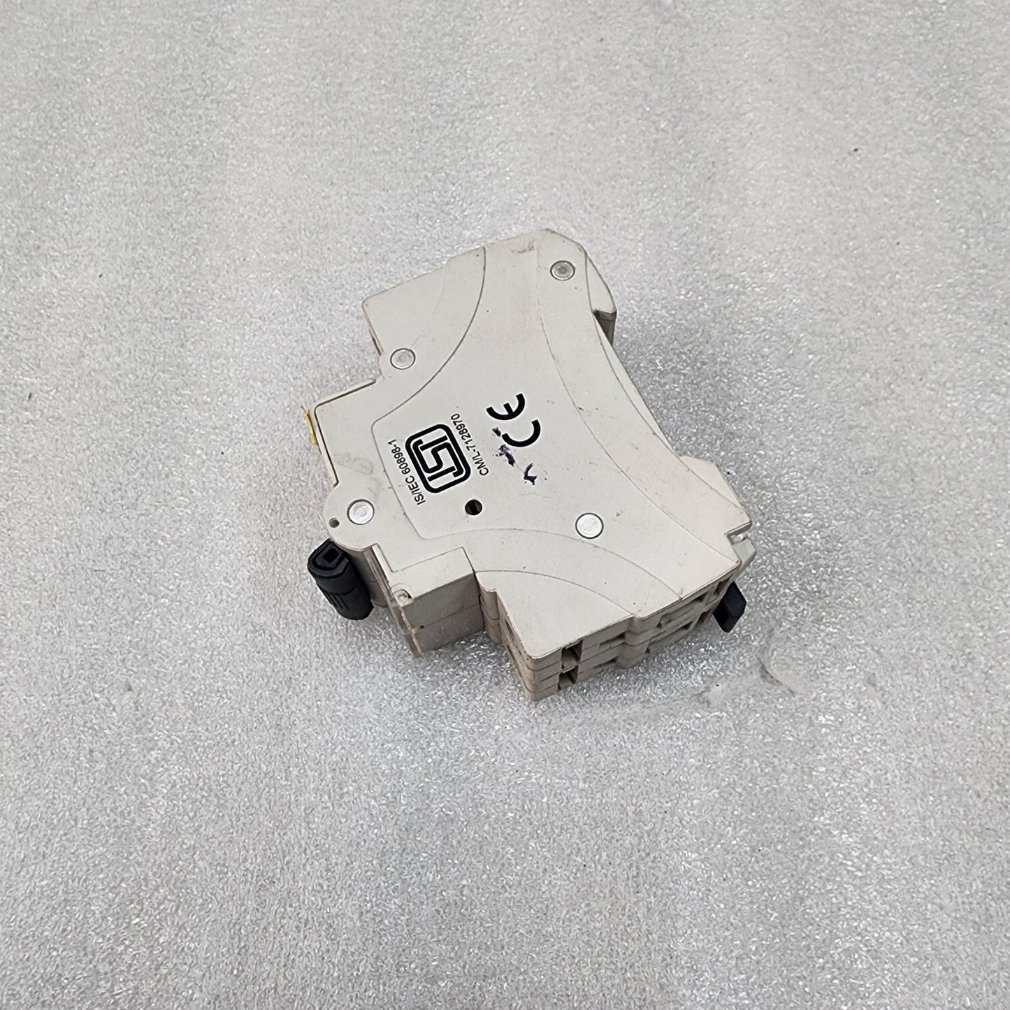 SIEMENS 5SL4202-7RC 2-POLE BREAKER 2A