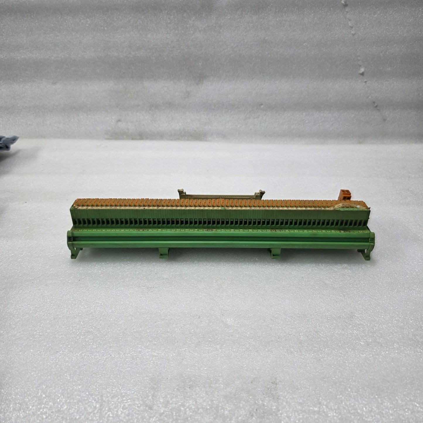 INDUSTRIAL TERMINAL BOARD TYPE 8435L (8032 CONFIGURATION) | PLC INTERFACE