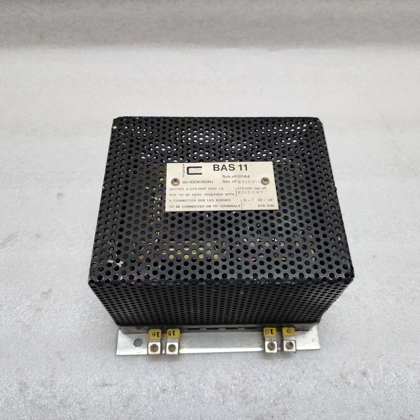 CEE BAS 11 00A4 100V