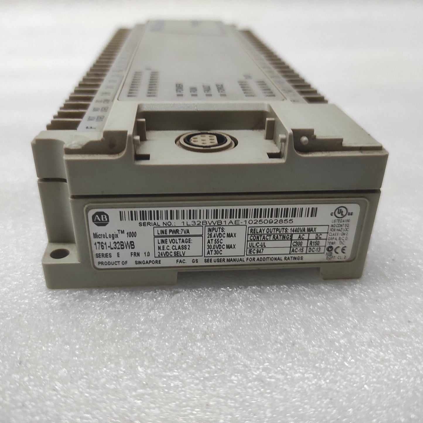 ALLEN BRADLEY MICROLOGIX 1000 CAT 1761-L32BWB DAMAGED