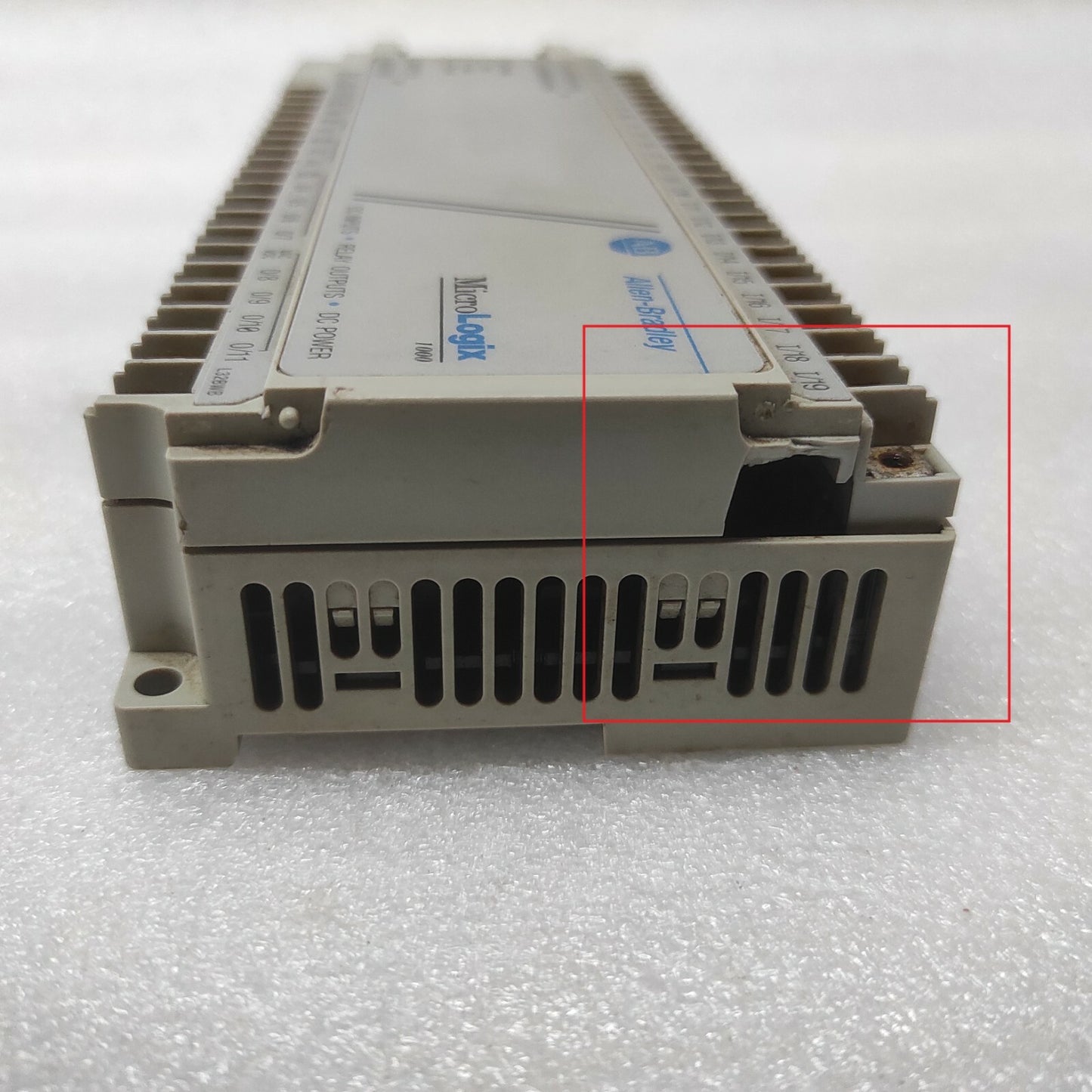 ALLEN BRADLEY MICROLOGIX 1000 CAT 1761-L32BWB DAMAGED